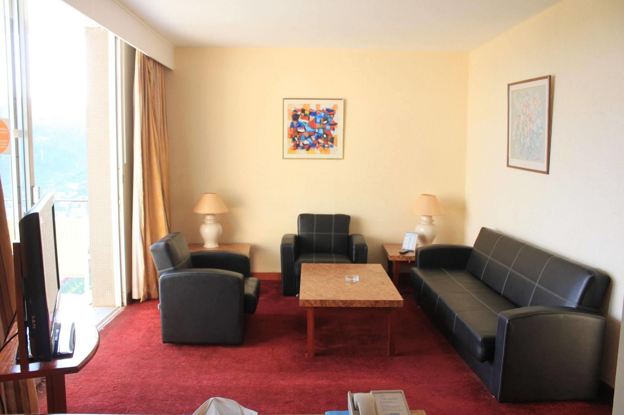 Hotel Mont Febe Yaoundé Exteriér fotografie