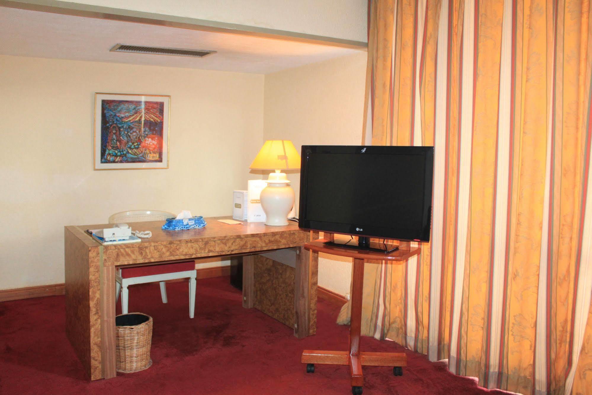 Hotel Mont Febe Yaoundé Exteriér fotografie